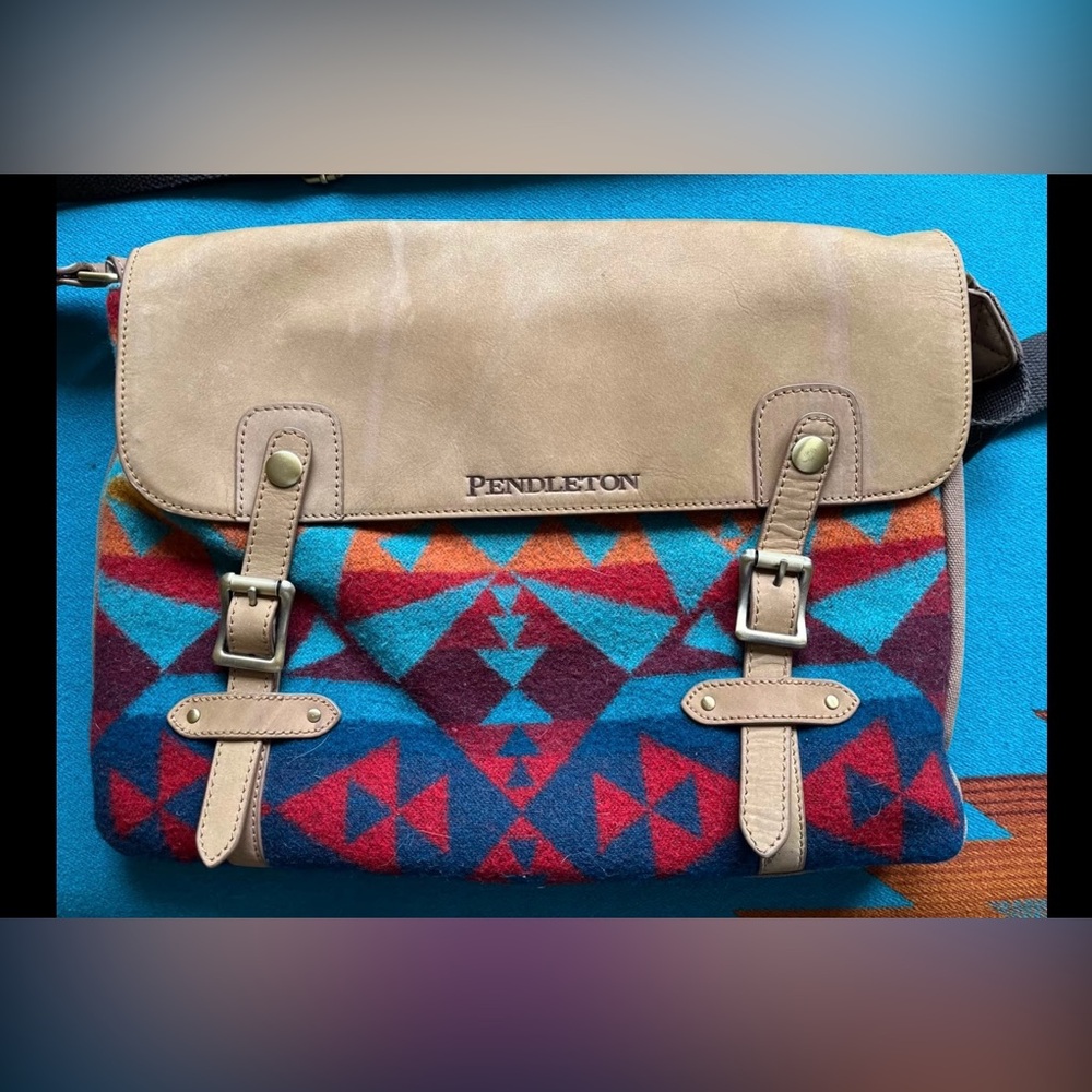 Pendleton Canvas Crossbody Bag. - Picture 1 of 12